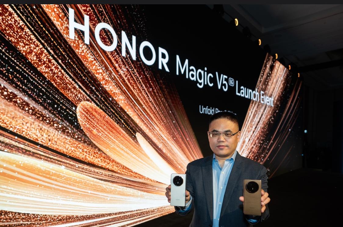 علامة HONOR تكشف عن هاتف HONOR Magic V5 القابل للطي خلال حدث إطلاق إقليمي فاخر في دبي