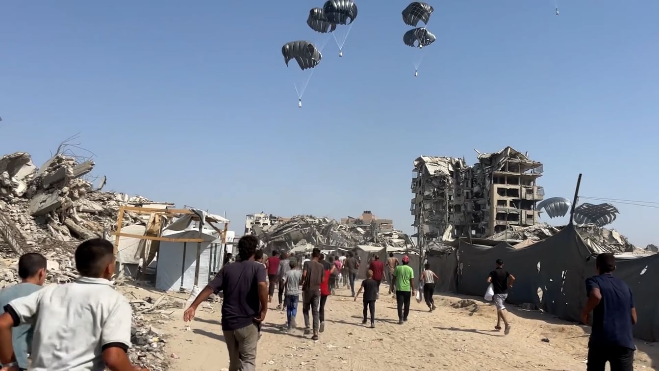 الإمارات تنفذ الإنزال الجوي للمساعدات الـ 72 في قطاع غزة