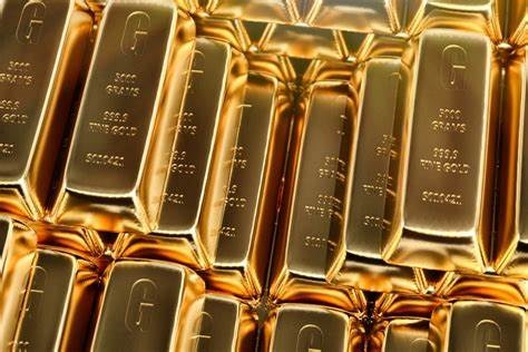 Gold Prices Hold Near Record Highs, Set for Sixth Weekly Gain Amid Trade War Jitters