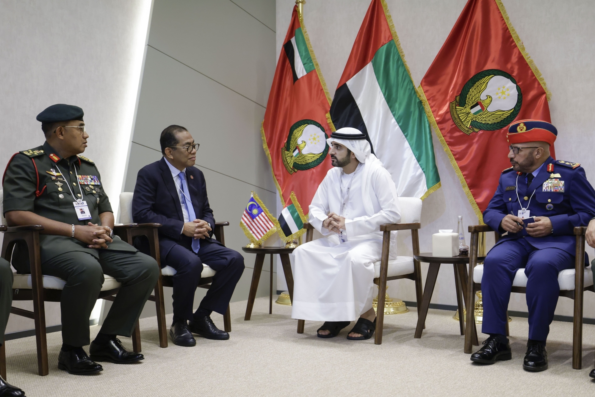 Hamdan bin Mohammed meets with Malaysia's Defence Minister on sidelines of IDEX