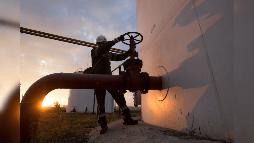 Oil Prices Edge Higher as U.S. Stockpile Drop Offsets Supply Concerns