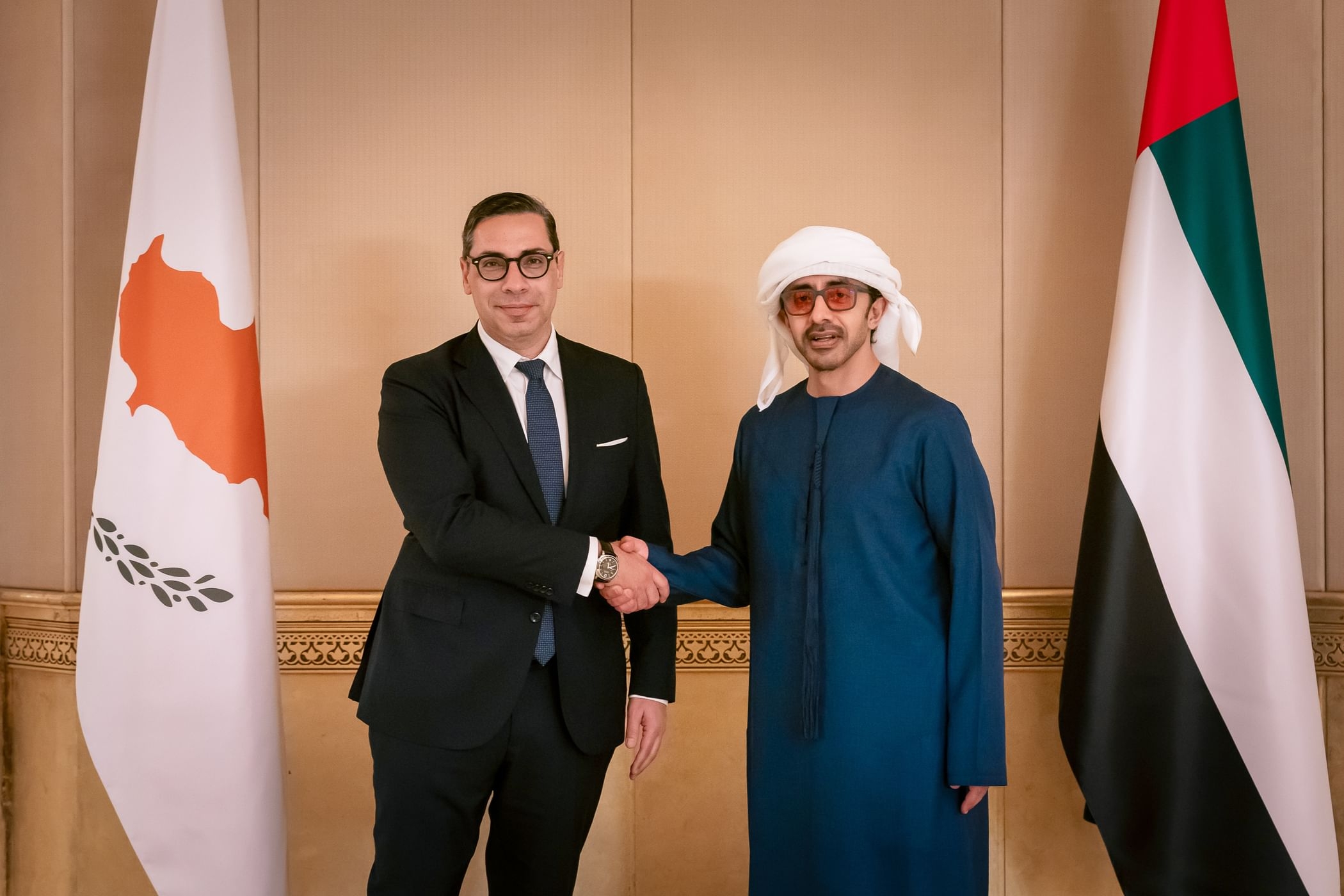 Abdullah bin Zayed receives Cyprus Foreign Minister