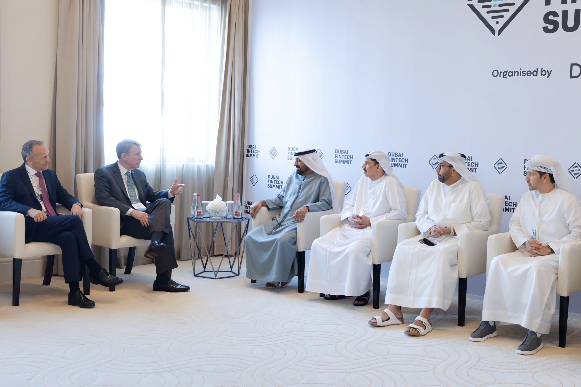 Ahmed bin Saeed meets with President and CEO of the Institute of International Finance