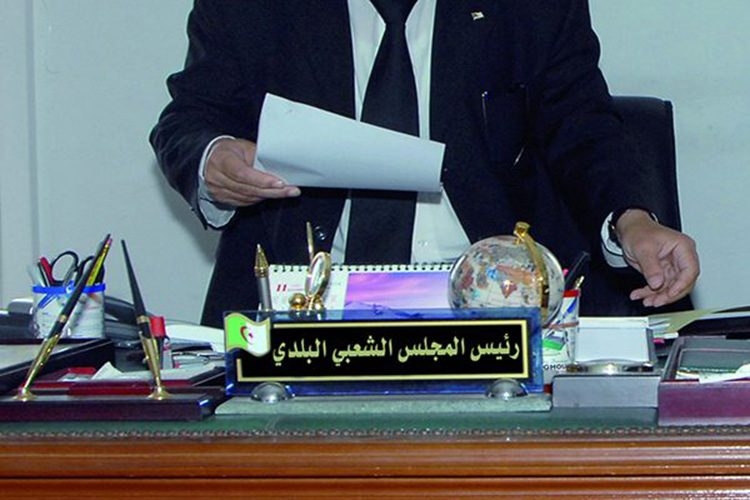 سوق أهراس: عام حبسا نافذا لـ'مير' سيدي فرج ونوابه بسبب قفة رمضان