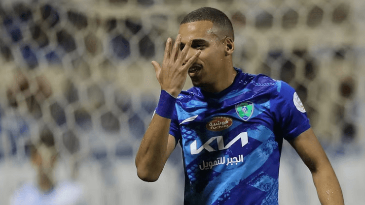 بن دبكة يبدع بـ'دوبلي' أمام الهلال ويرفع رصيده إلى 12 هدفاً في دوري روشن