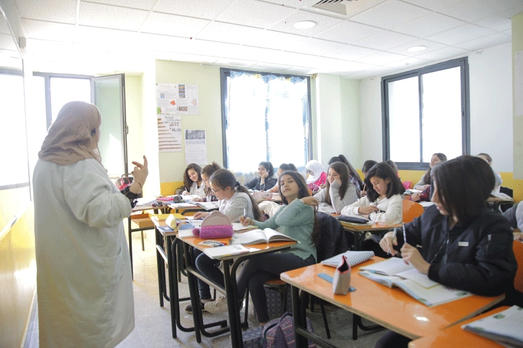 التلاميذ الإناث أكثر من الذكور في مدارس ومتوسطات وثانويات الجنوب