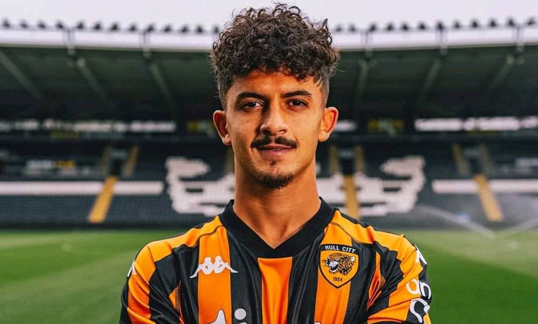بالفيديو.. بلومي يعود لمركز تدريبات ناديه هال سيتي