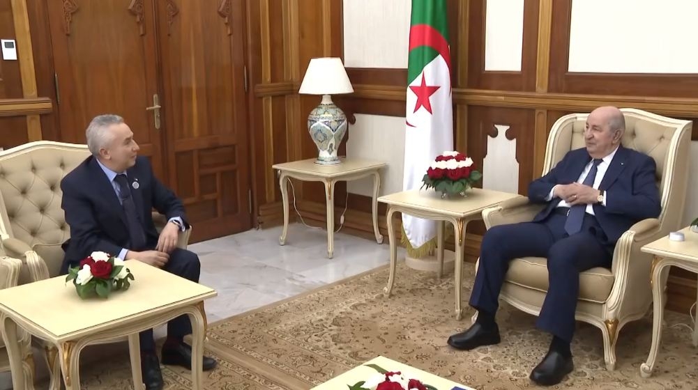 رئيس الجمهورية يستقبل الباحث والعالم الجزائري كريم زغيب