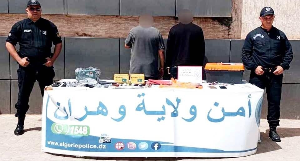 وهران.. الإيقاع بشبكة احتيال متخصصة في بيع سكنات اجتماعية وهمية