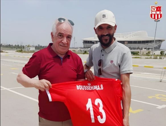 شباب بلوزداد يُكرم اللاعب السابق بوسحابة