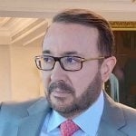 عندما يتحول المبعوث الأمريكي إلى مفكر قومي