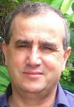 في ضيافة فايز أبو شمالة مع كأس القهوة المُرَّة من غزة.. أشعل قصائدك كي تتقد نار الأمة!