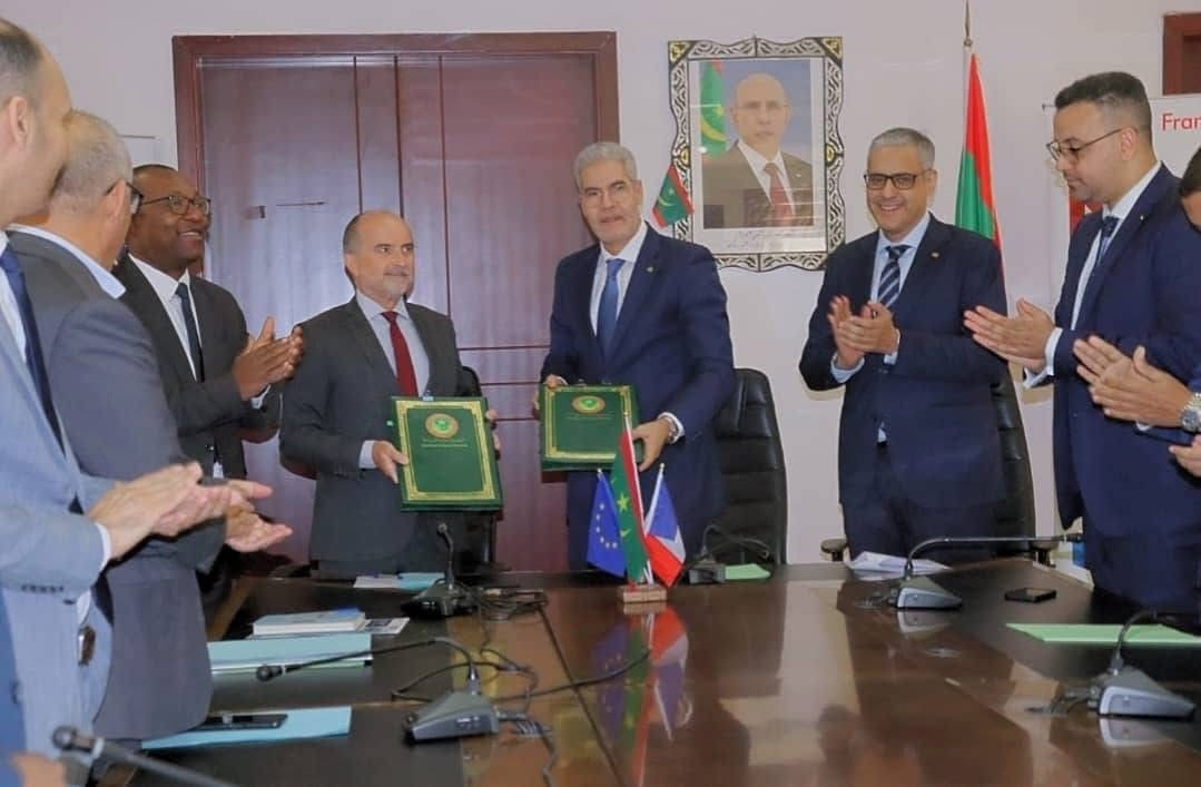 بـ 28 مليار أوقية.. تمويل لخط جهد عالٍ ومحطة كهرباء في موريتانيا
