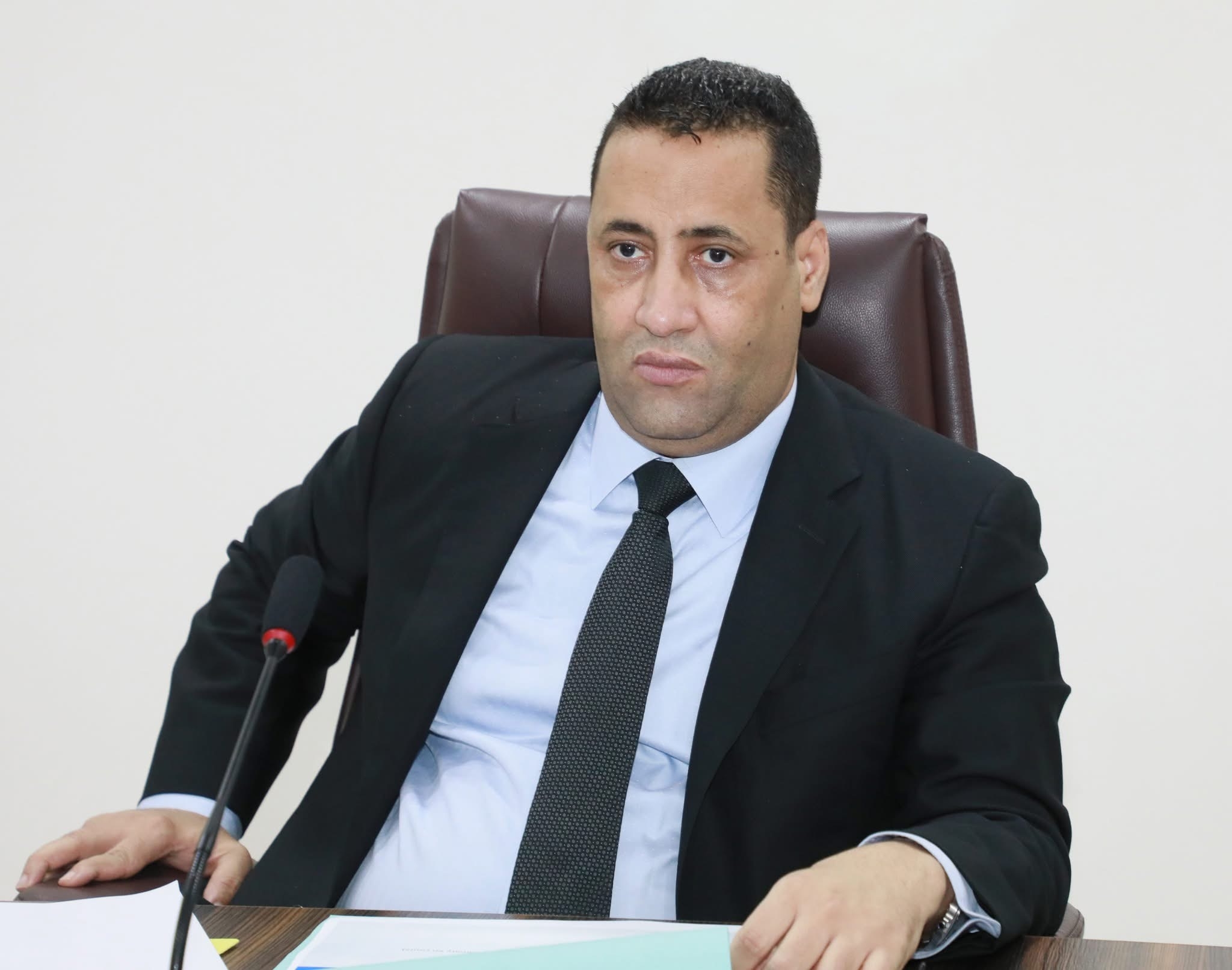 الوزير الأول يوجه بـ "تسهيل كل العقبات" للاستفادة من نظام "سراج"
