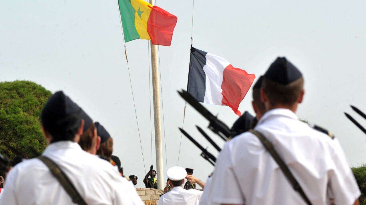 فرنسا: انسحابنا من القواعد لا يعني نهاية عملنا العسكري في إفريقيا