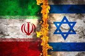 المواجهة بين إسرائيل وإيران.. قصف غير مسبوق بالصواريخ على تل أبيب وطهران تتوعد بالمزيد