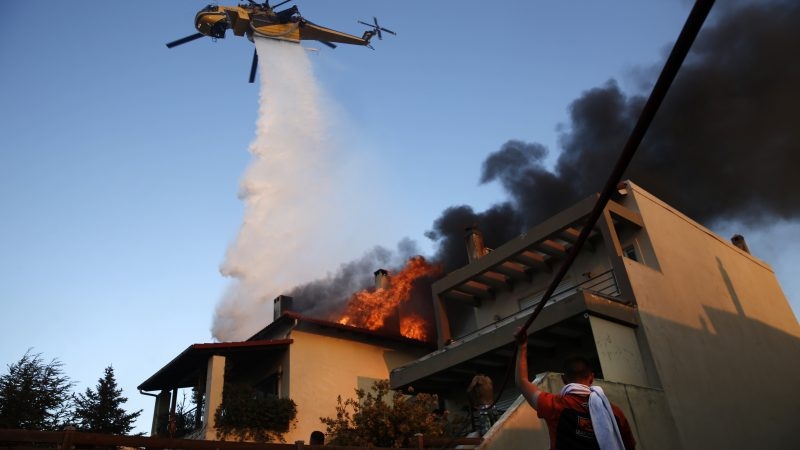 Greece gets EU help to battle disastrous wildfires