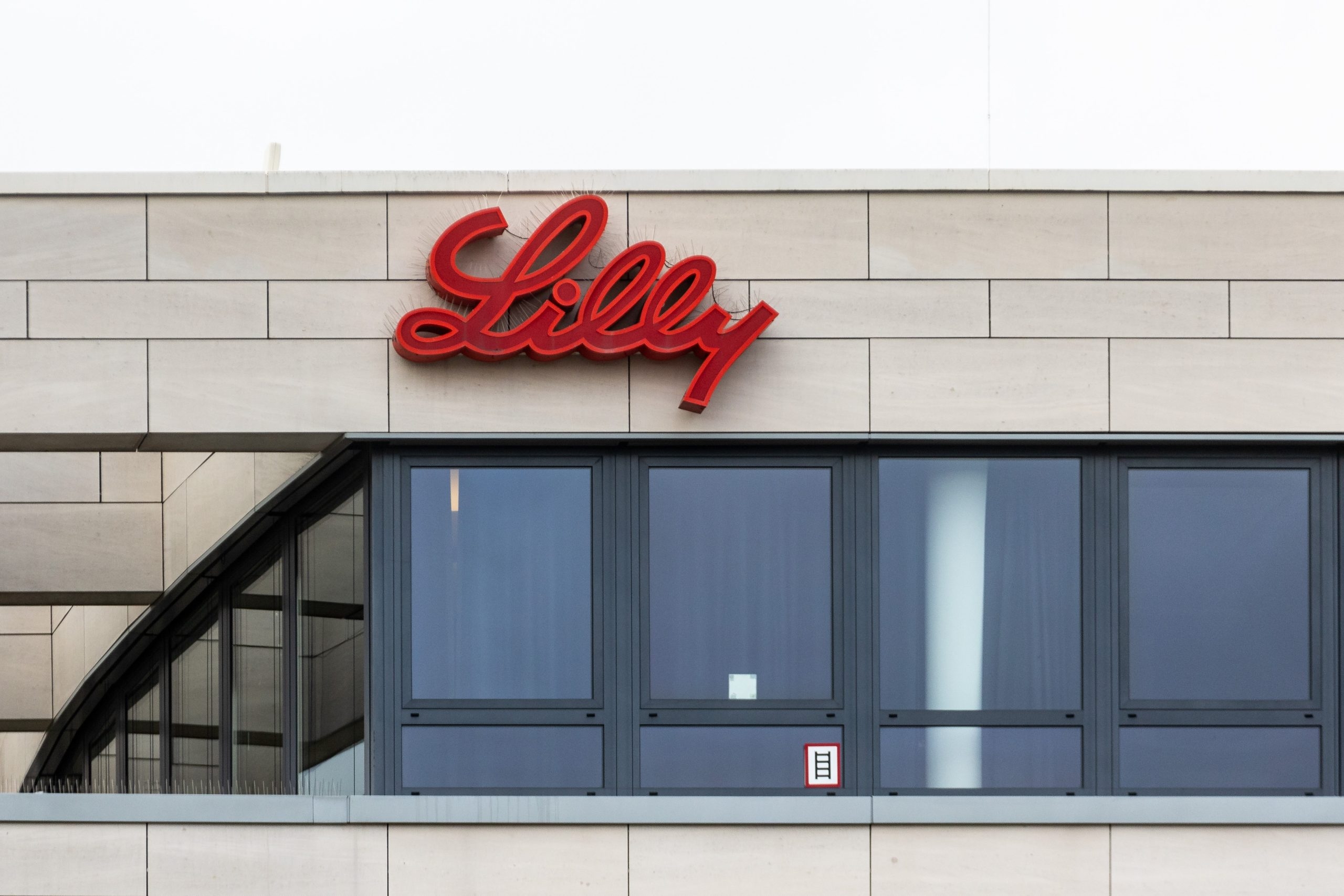 EU medicines agency reverses course on Eli Lilly's Alzheimer drug