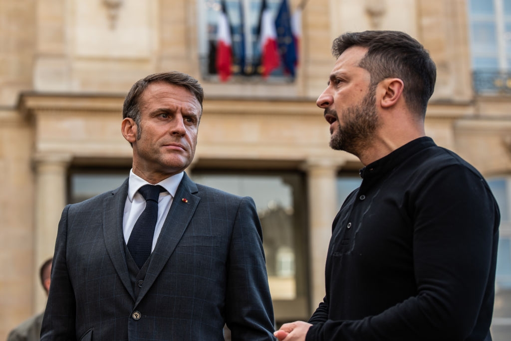 Macron urges Ukraine ceasefire in talks with Putin