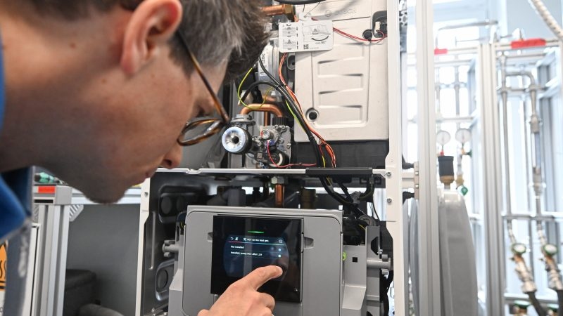 ‘Nonsensical' gas subsidies blamed as heat pump sales slump