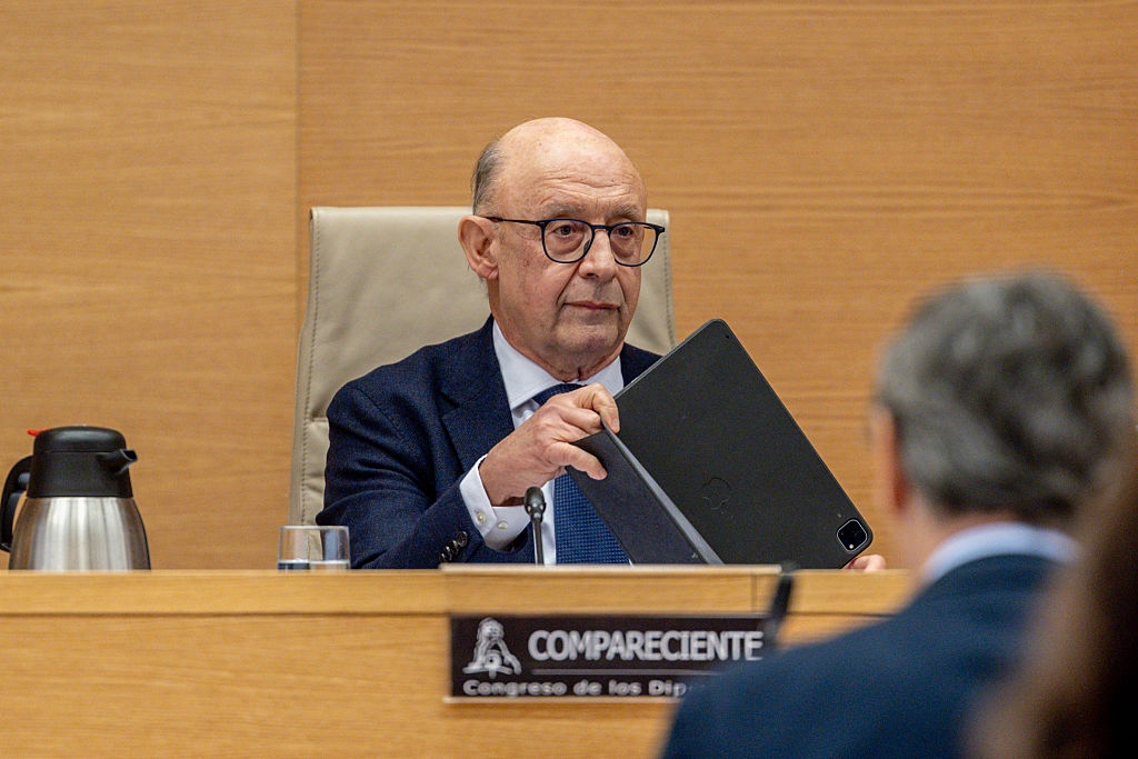 Former Spanish finance minister caught up in gas lobbying corruption probe