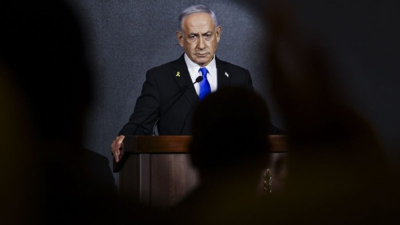 Increasing pressure on Netanyahu