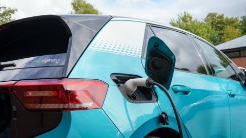 Paythru partners with Adyen on electric vehicle charging payments platform