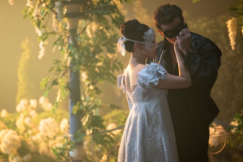 BRIDGERTON Renewed for Seasons 5 and 6; Watch New Teaser for Season 4
