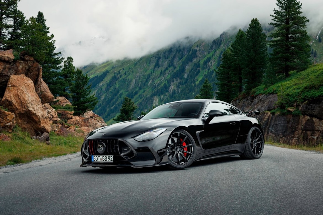 BRABUS 1000: Unleashing 1,000 HP and 1,820 Nm of Torque