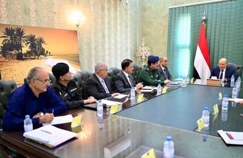 خيانة وتخابر مع الحوثي.. الرئاسة اليمنية تتهم أمجد خالد بإدارة خلية اغتالت مسؤولاً أممياً وسعت لإسقاط مدن من الداخل