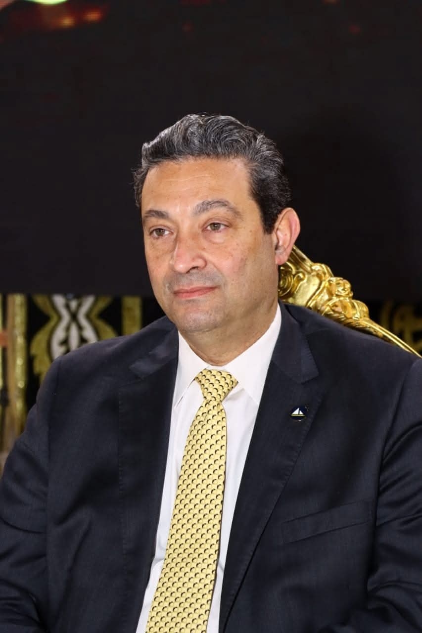 محافظ دمياط يهنئ عمال مصر في عيدهم