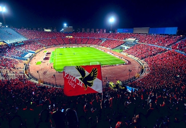8 آلاف دولار.. واللعب بدون جمهور.. عقوبات تنتظر الأهلي من الكاف