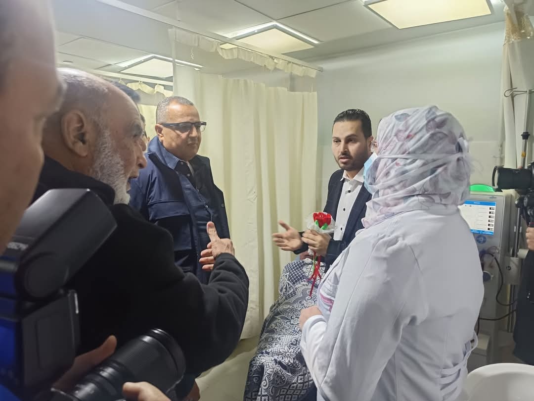 محافظ جنوب سيناء يفتتح وحدتي الغسيل الكلوى والحضانات