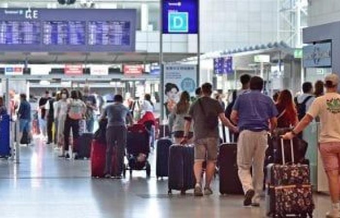 تعطل حركة الطيران فى 11 مطارا رئيسيا بألمانيا بسبب الإضرابات