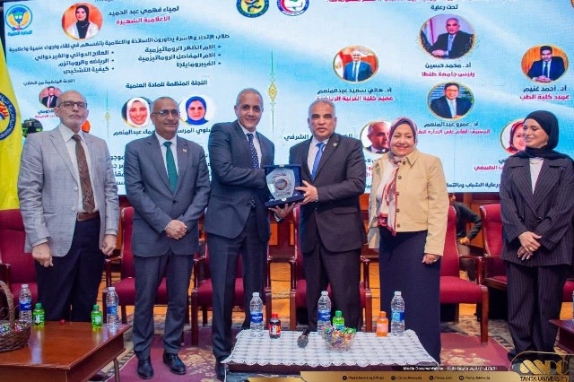 رئيس جامعة طنطا يعلن نتائج مسابقة "الأمراض الروماتيزمية".. صور