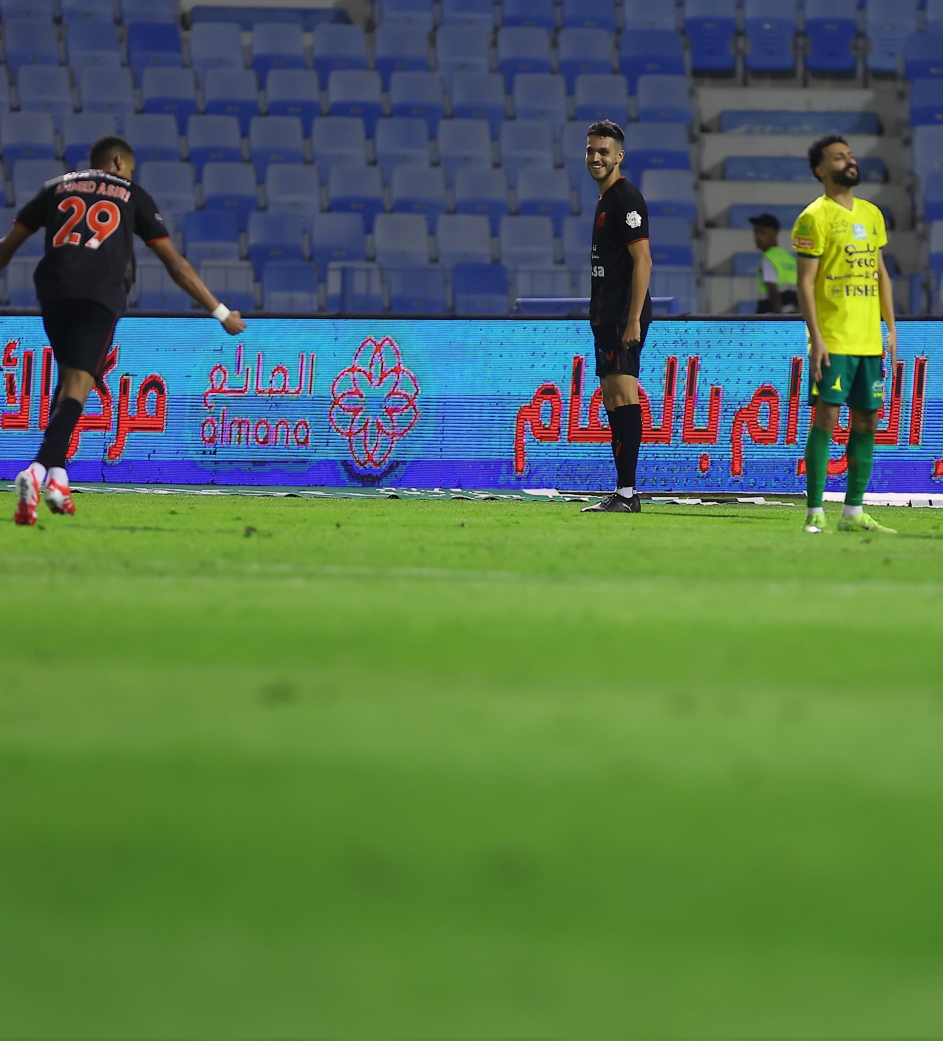 بمشاركة محمد شريف .. الخليج يخسر أمام الرياض فى الدوري السعودي