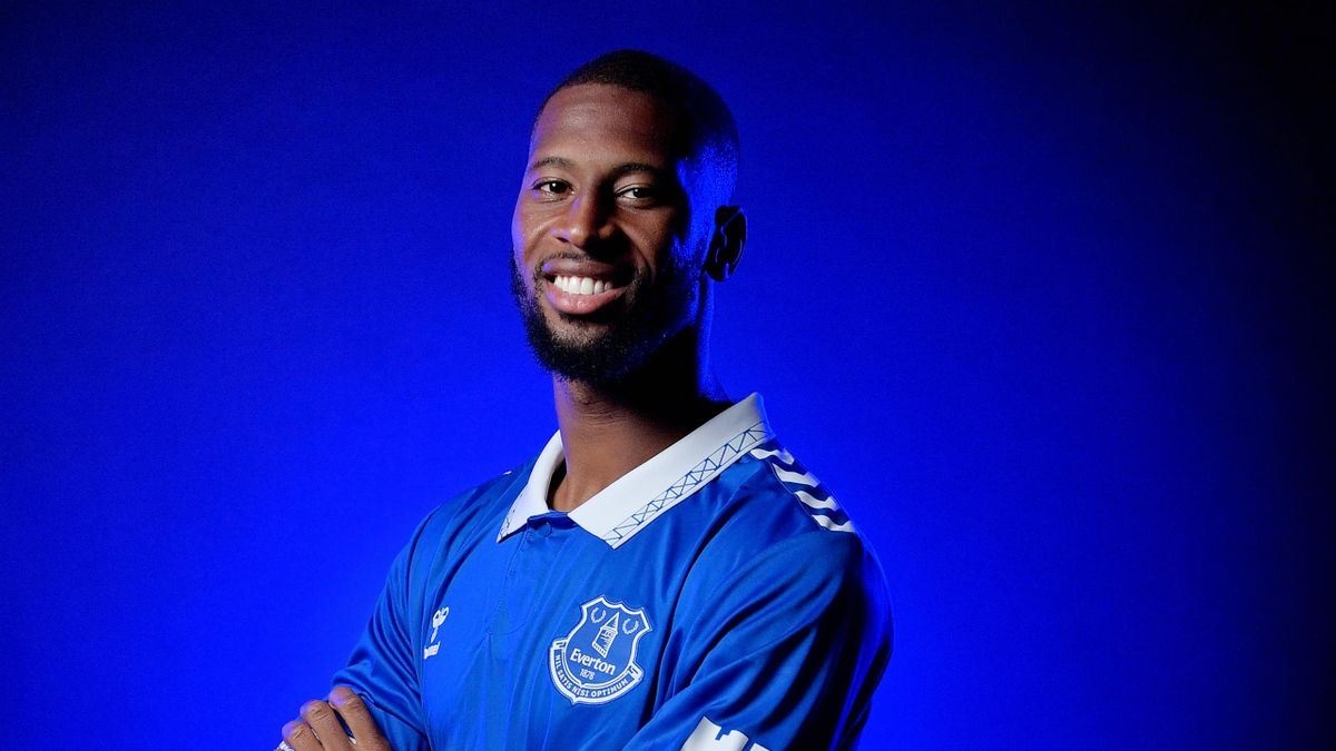 هدف إيفرتون فى شباك ليفربول .. شاهد