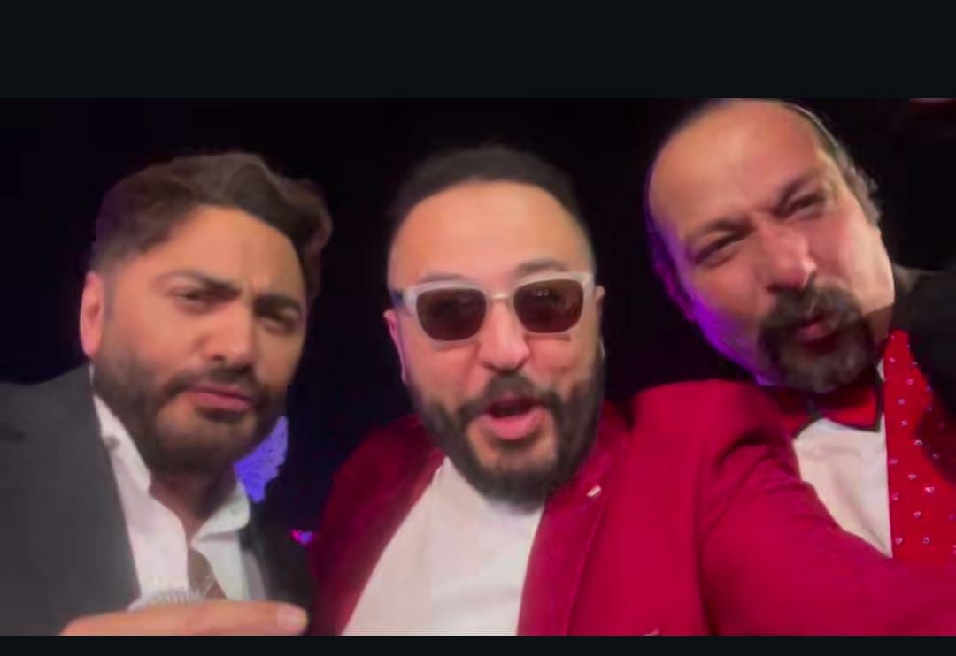 عمرو عبدالعزيز يداعب متابعيه بدويتو يجمعه بتامر حسنى ومحمد ثروت