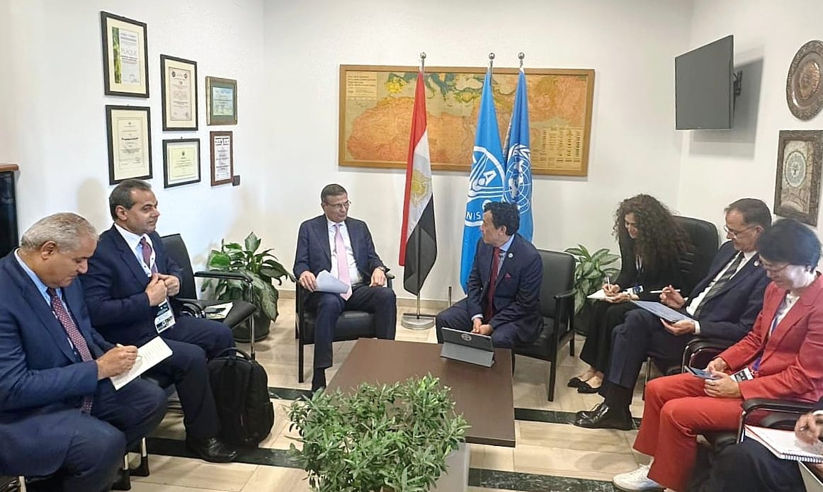 وزير الزراعة يلتقي مدير عام "فاو" لبحث تعزيز التعاون المشترك