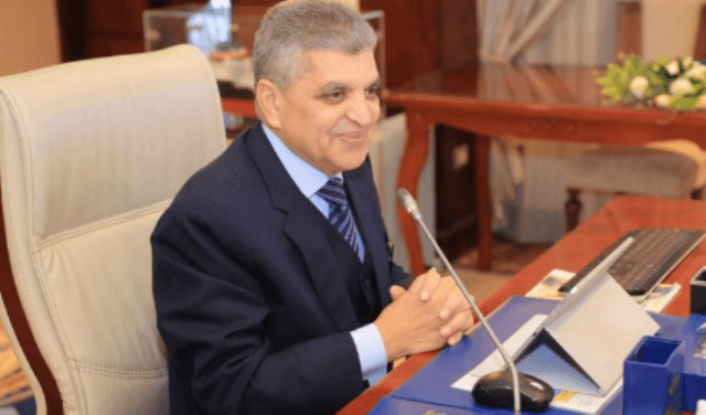 أسامة ربيع: تراجع السفن العابرة بقناة السويس خلال أبريل بسبب توترات البحر الأحمر