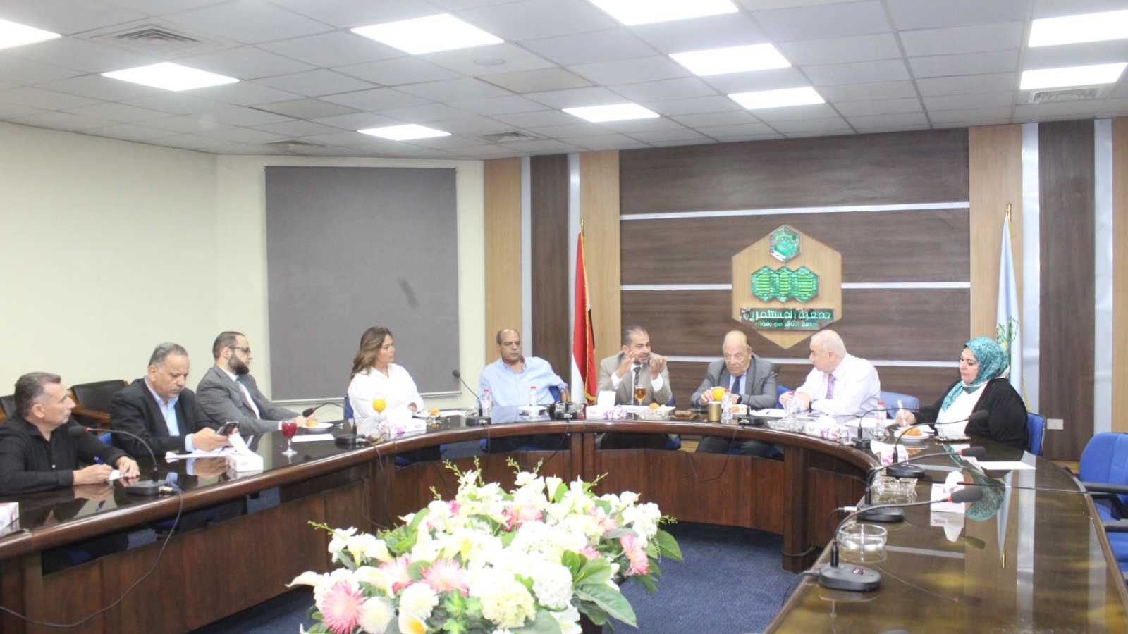 مستثمرو العاشر يناقشون مع وزير الإسكان أزمة المقنن المائي