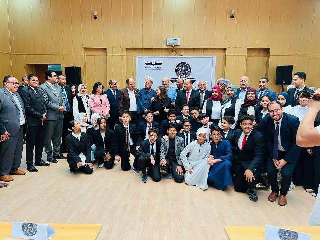 طلاب قنا يتألقون فى محاكاة برلمانية واقعية