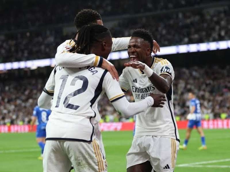 رجل مباراة ريال مدريد وألافيس
