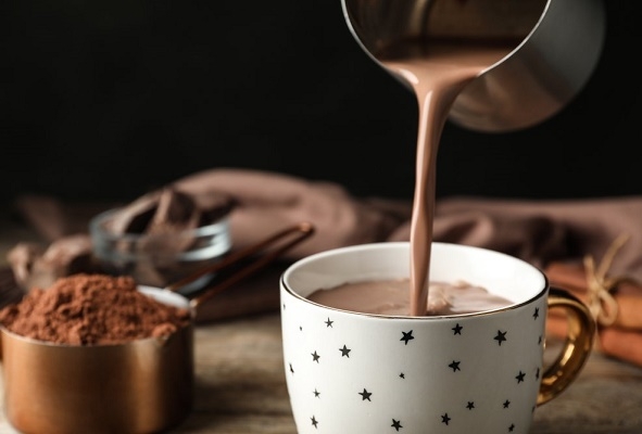 تعزيز صحة الدماغ والقلب والمزاج .. أهم فوائد مشروب الكاكاو