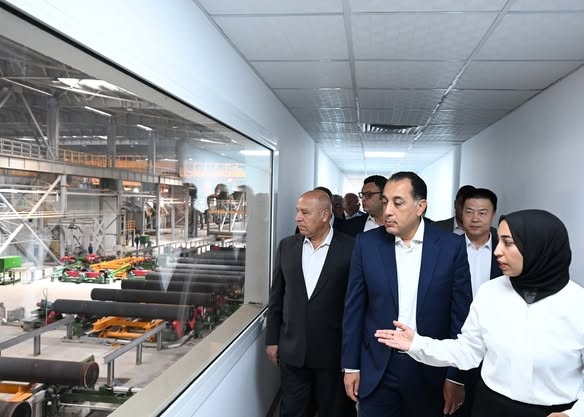 يخدم سلاسل الإمداد العالمية