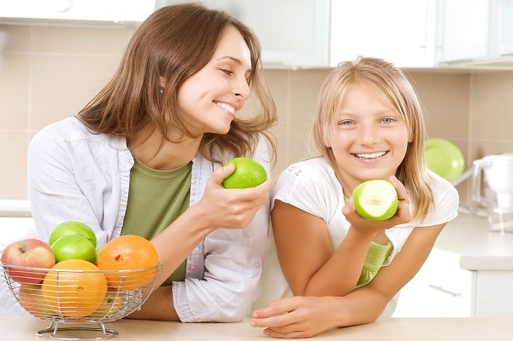 العناصر الغذائية الأساسية التي يحتاجها المراهق