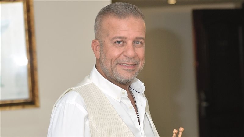 شريف منير يحتفل بيوم ميلاده .. فيديو