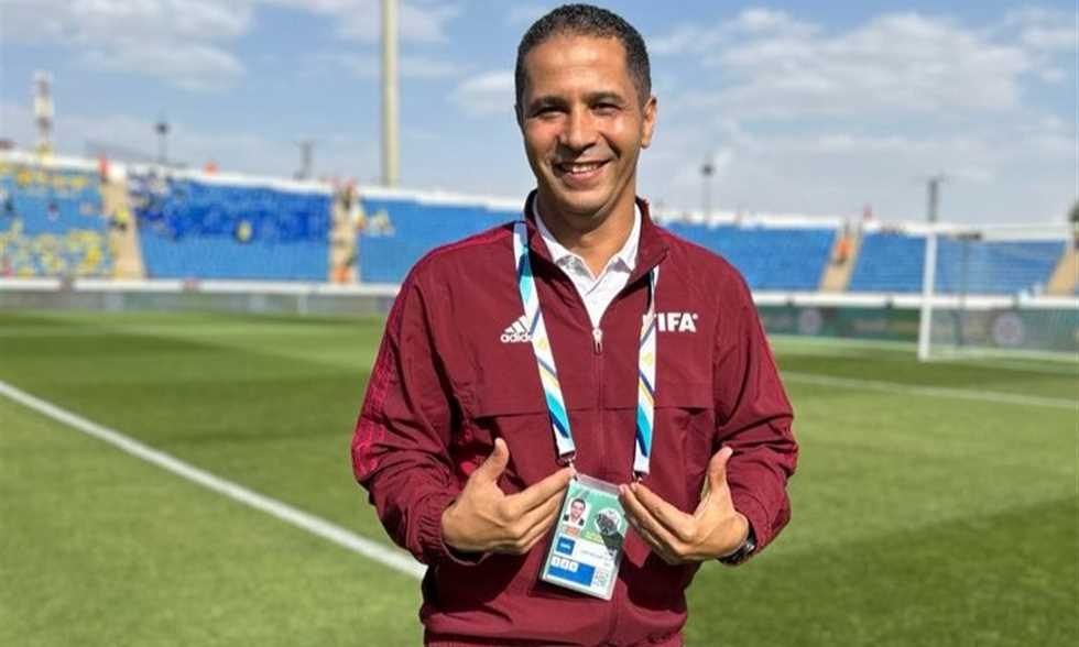 فيفا يختار محمود عاشور لتقنية الفار في مباراة بايرن وأوكلاند سيتي