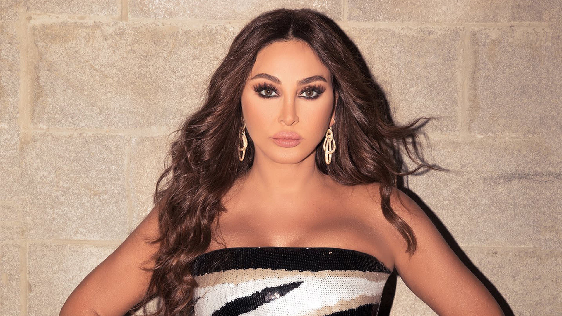 إليسا تحقق حلم طفل مريض بالسرطان .. فيديو