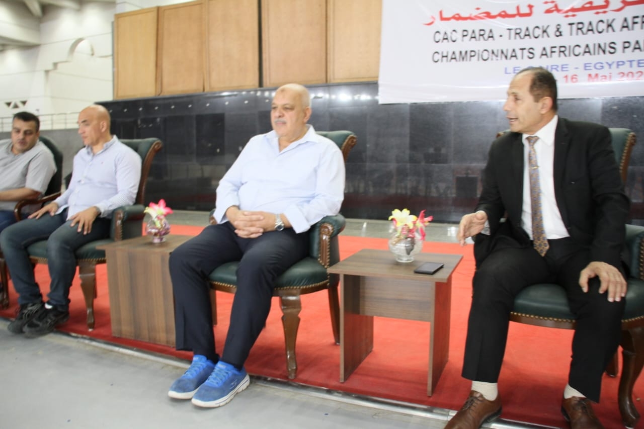 وفد اللجنة الأولمبية يدعم اتحاد الدراجات ويشيد بتنظيم بطولة إفريقيا للمضمار